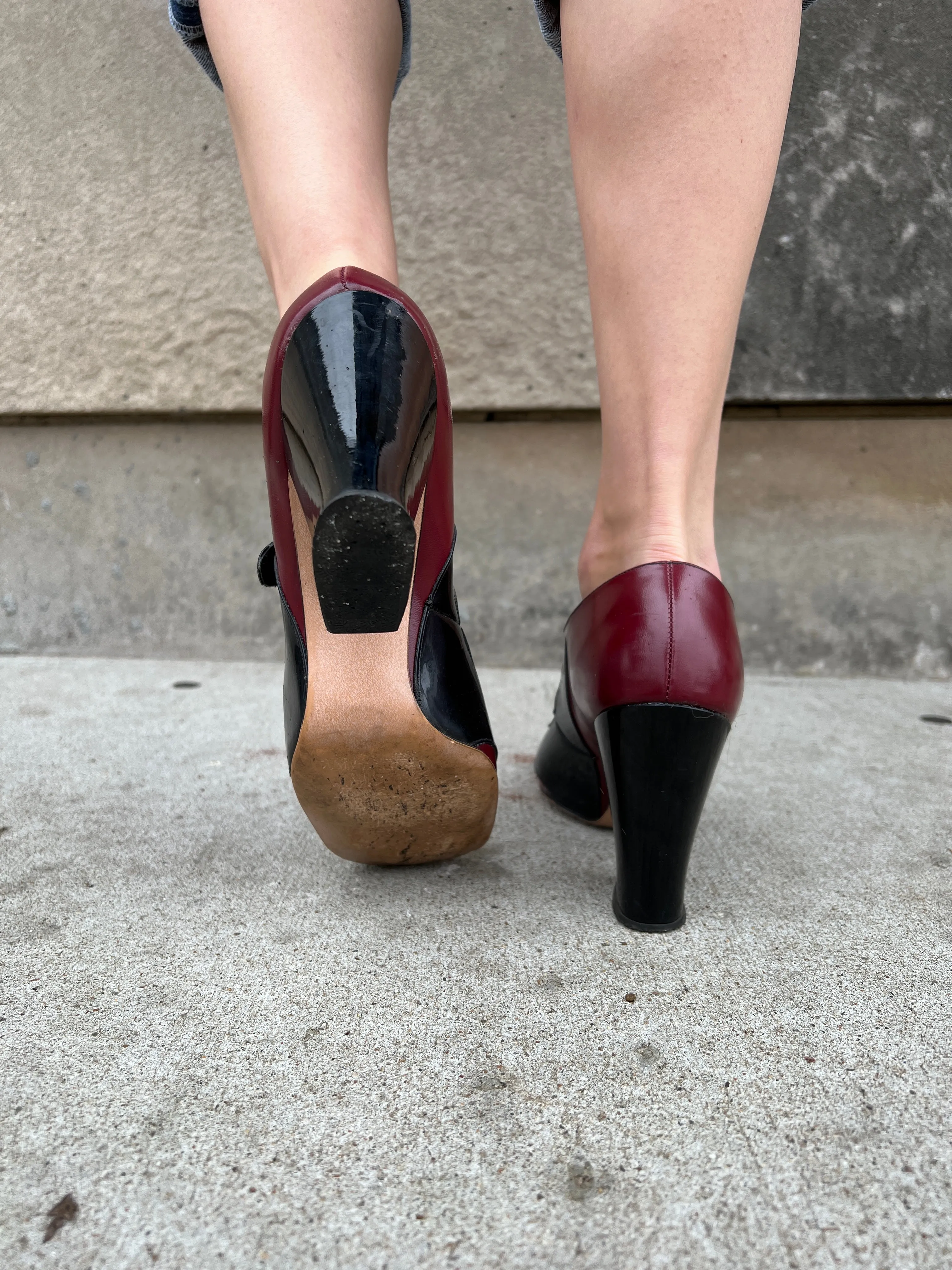 60s/70s Black Red Patent Leather Mary Jane Shoes, Holiday Wise