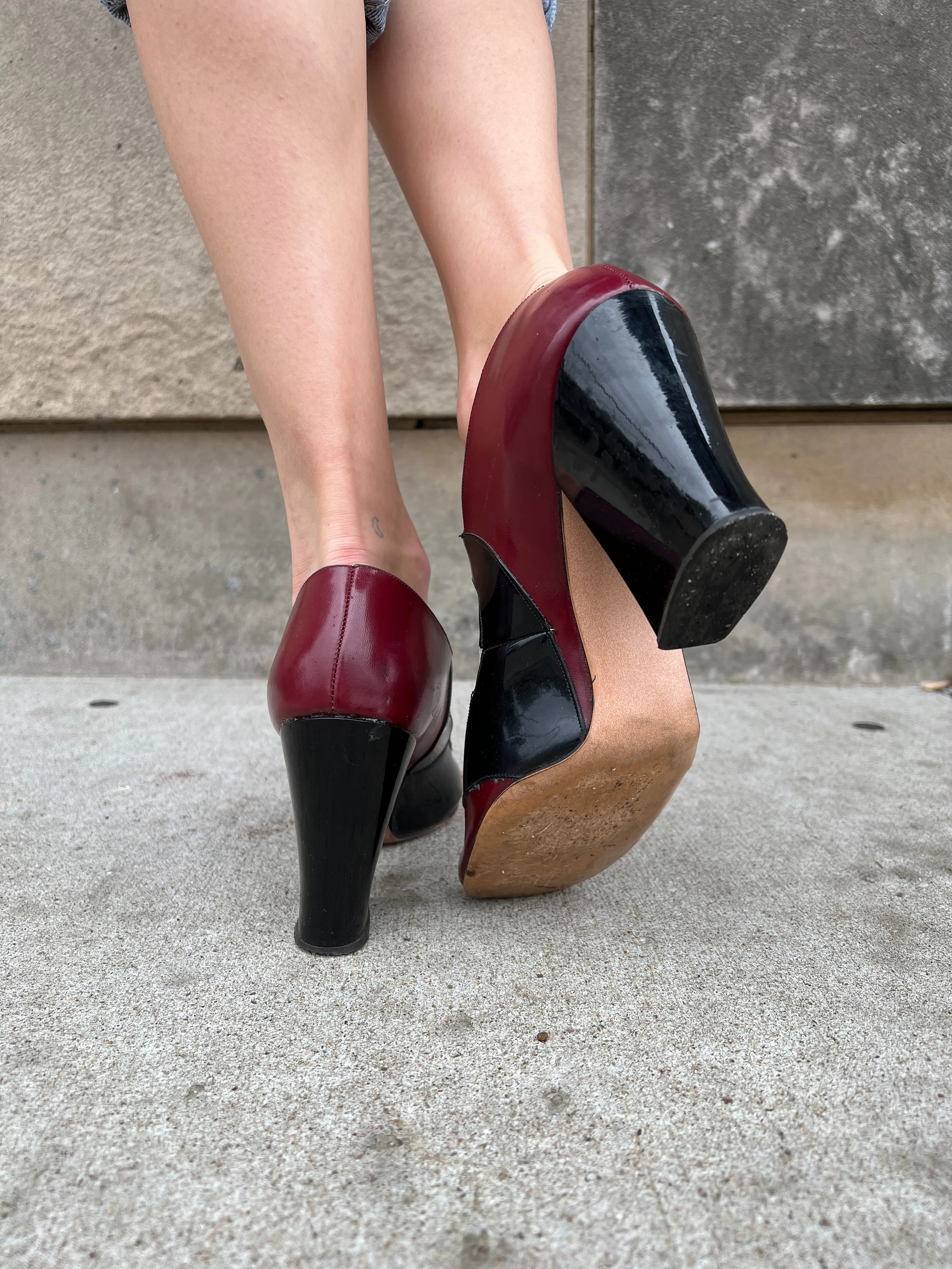 60s/70s Black Red Patent Leather Mary Jane Shoes, Holiday Wise