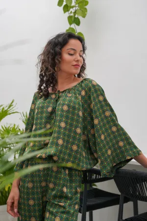 The Geometric Motif Top