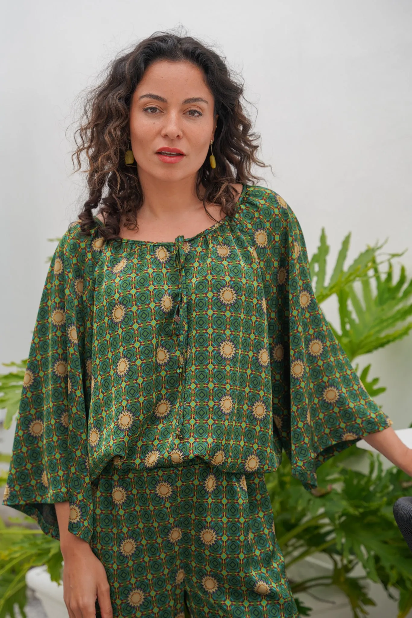 The Geometric Motif Top