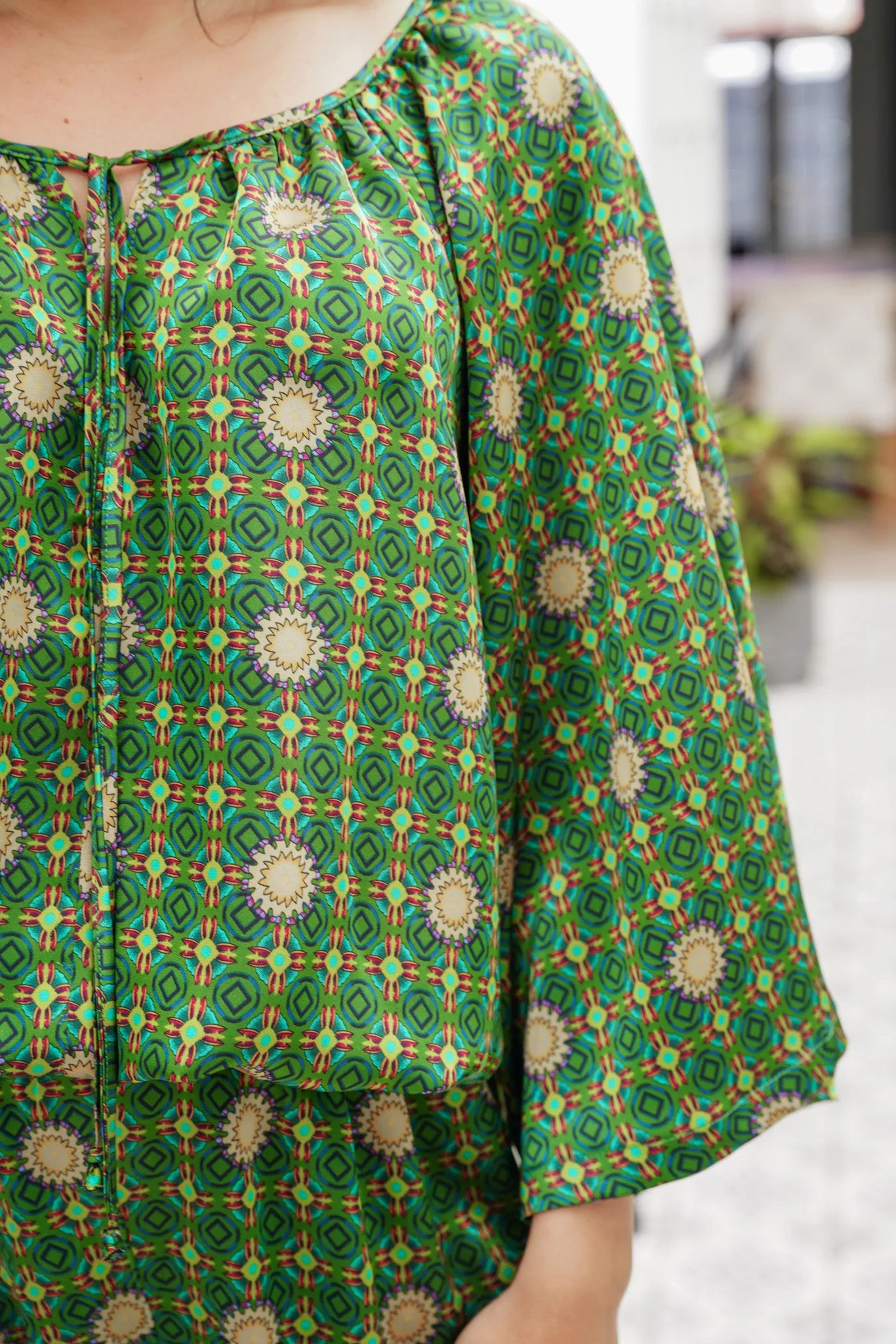 The Geometric Motif Top